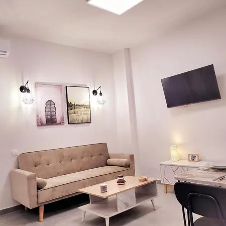 Urban Chic By Goldenland *